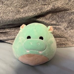Reversible squishmallow